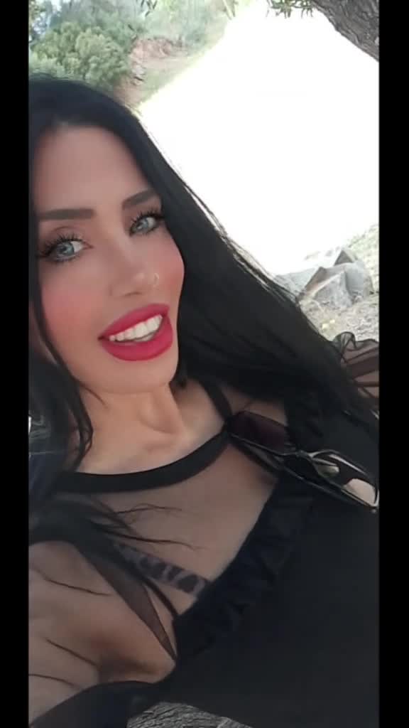 @Esmeralda