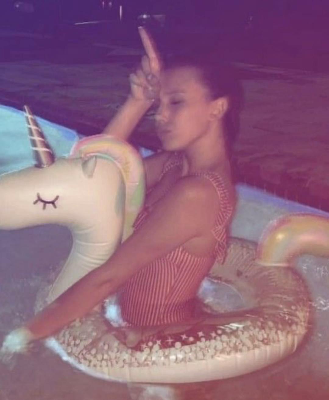 @🦢