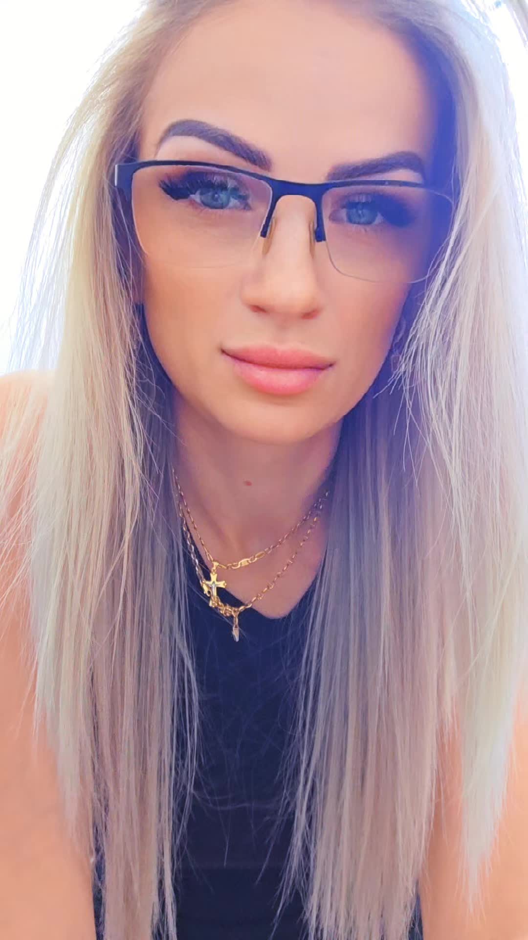 @Alexu_DarkAngel😈