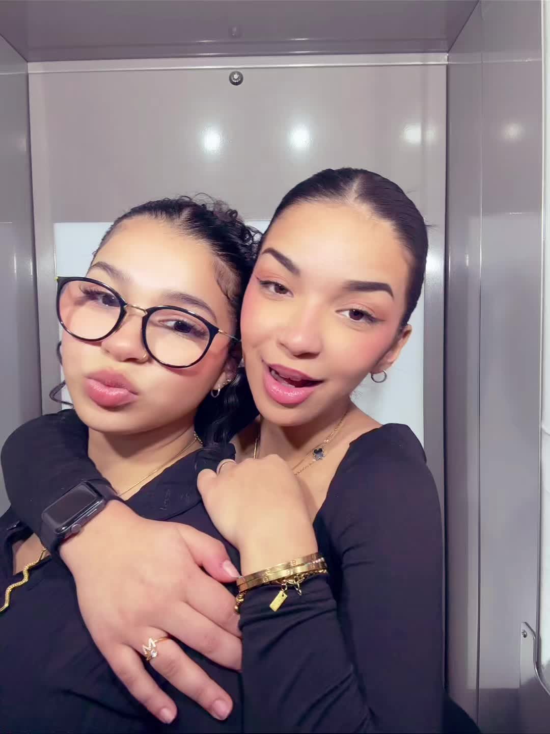 @sisters M.A🤞🏽