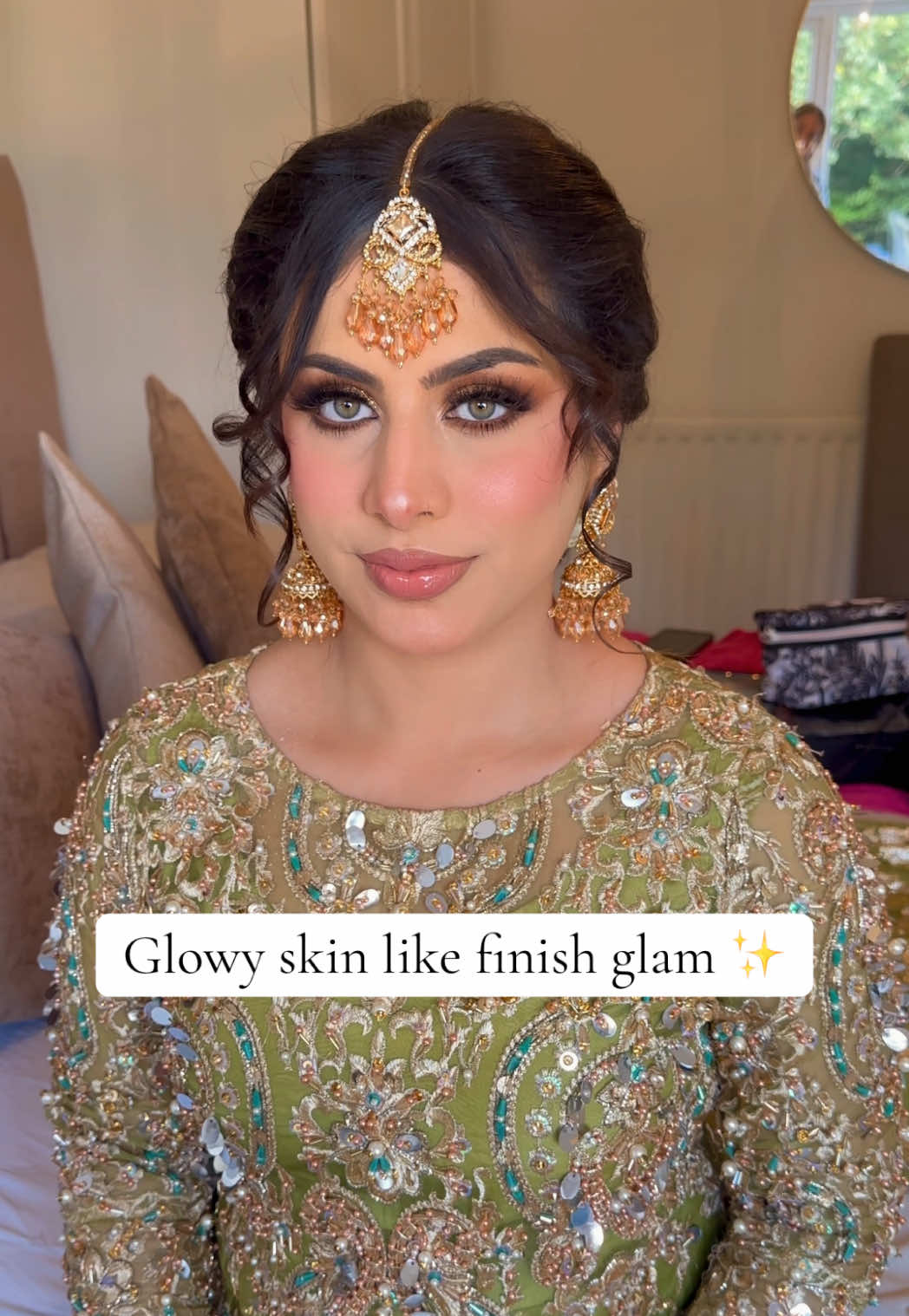 @Glam by Lareb