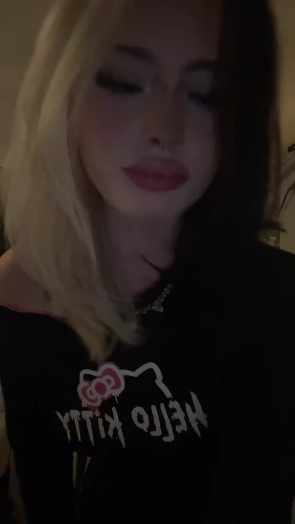 @<3