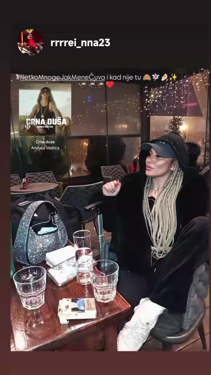 @Rreinna23