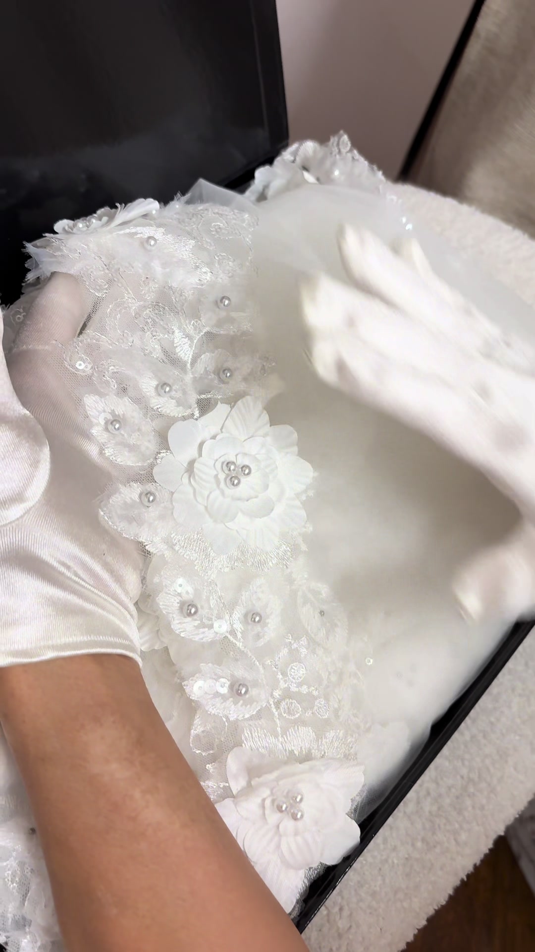 @MANICACOUTURE