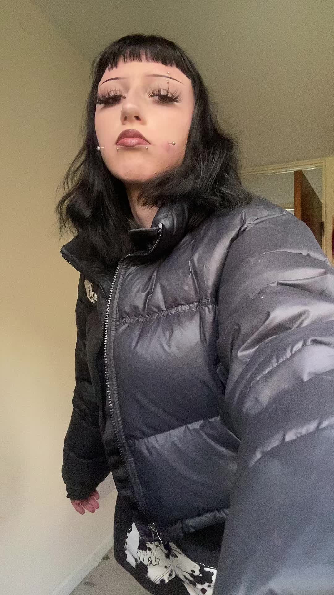 @<3