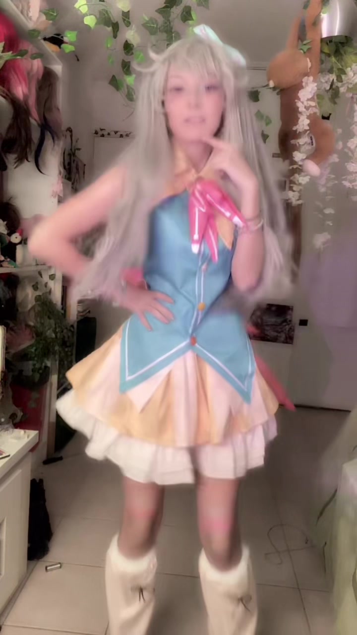 @°•★{<3 }★•°