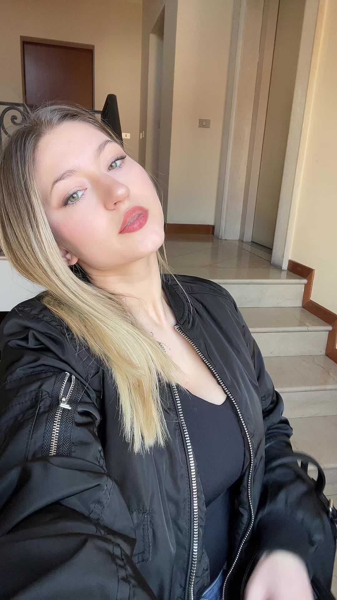 @Carol_aina