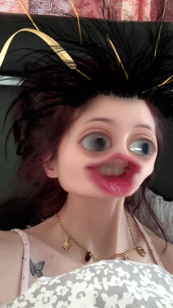 @Christina😂😃❤️🩹