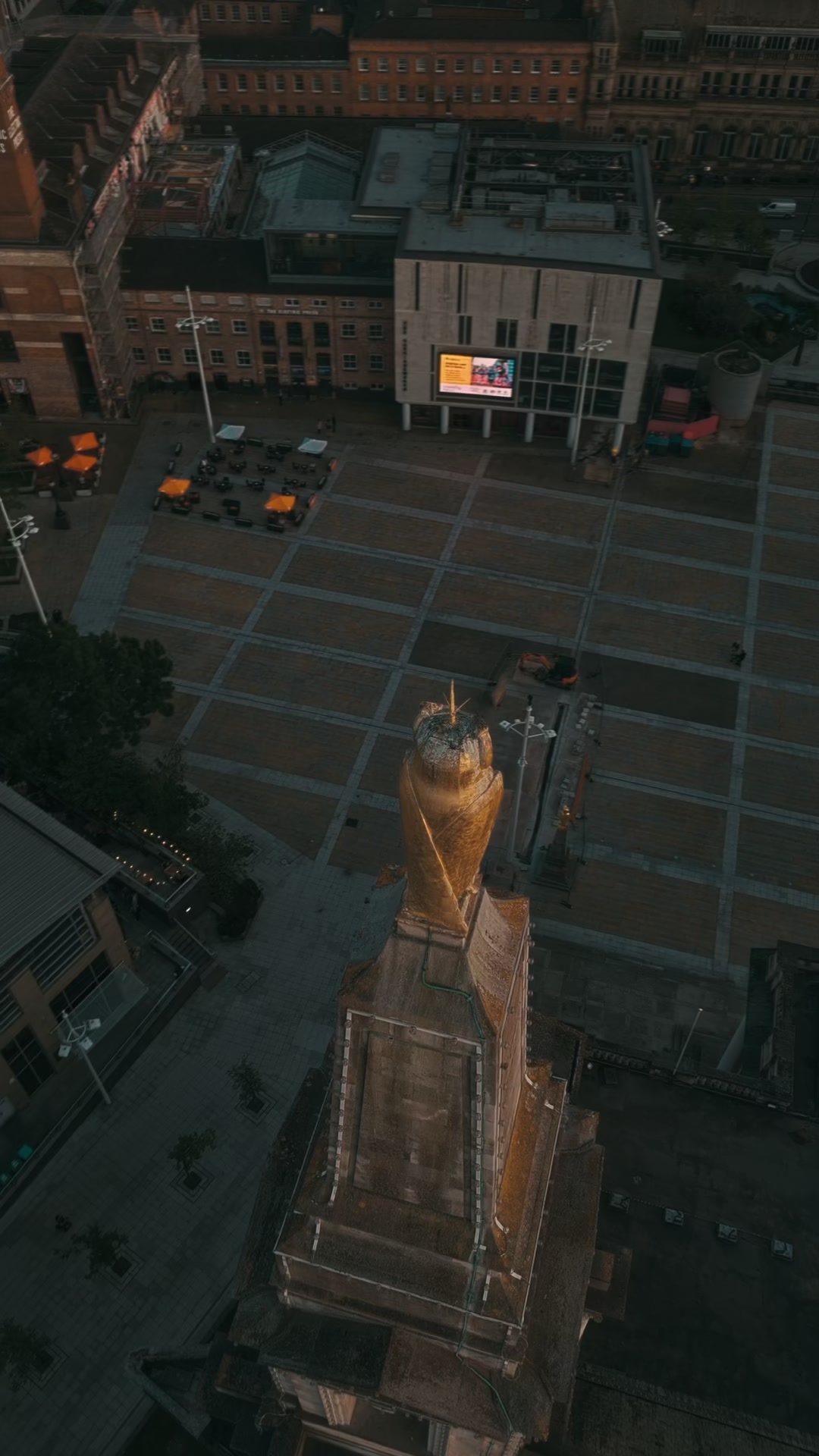 @leedsdrones