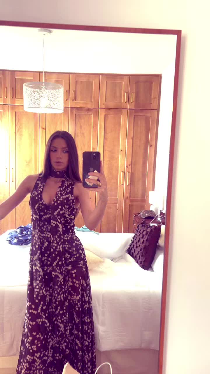 @adrianaa