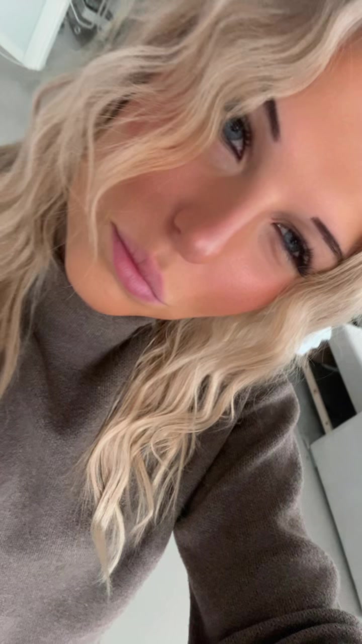 @𝓫𝓵𝓸𝓷𝓭𝓲𝓷𝓽𝓾𝓿𝓪