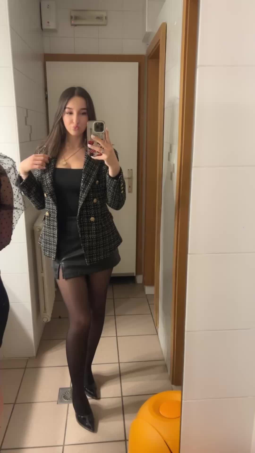 @Nora🌹