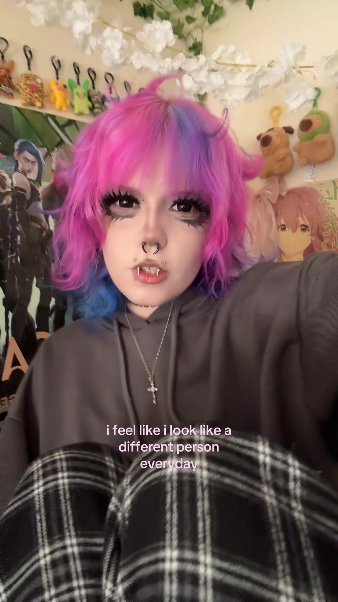 @✩
