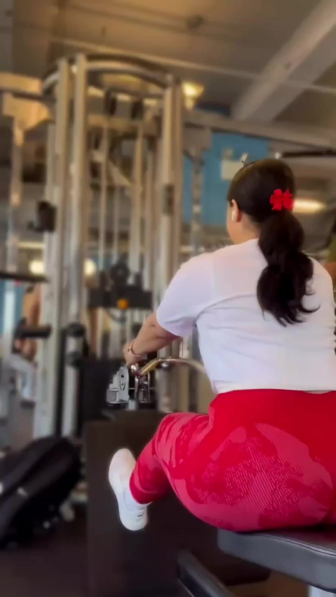 @Hina Khan