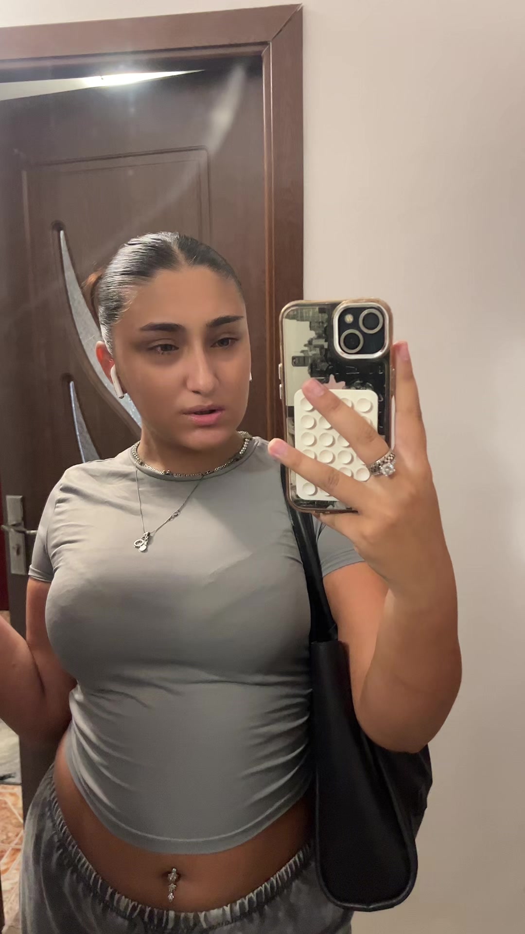 @Larissa Ioana