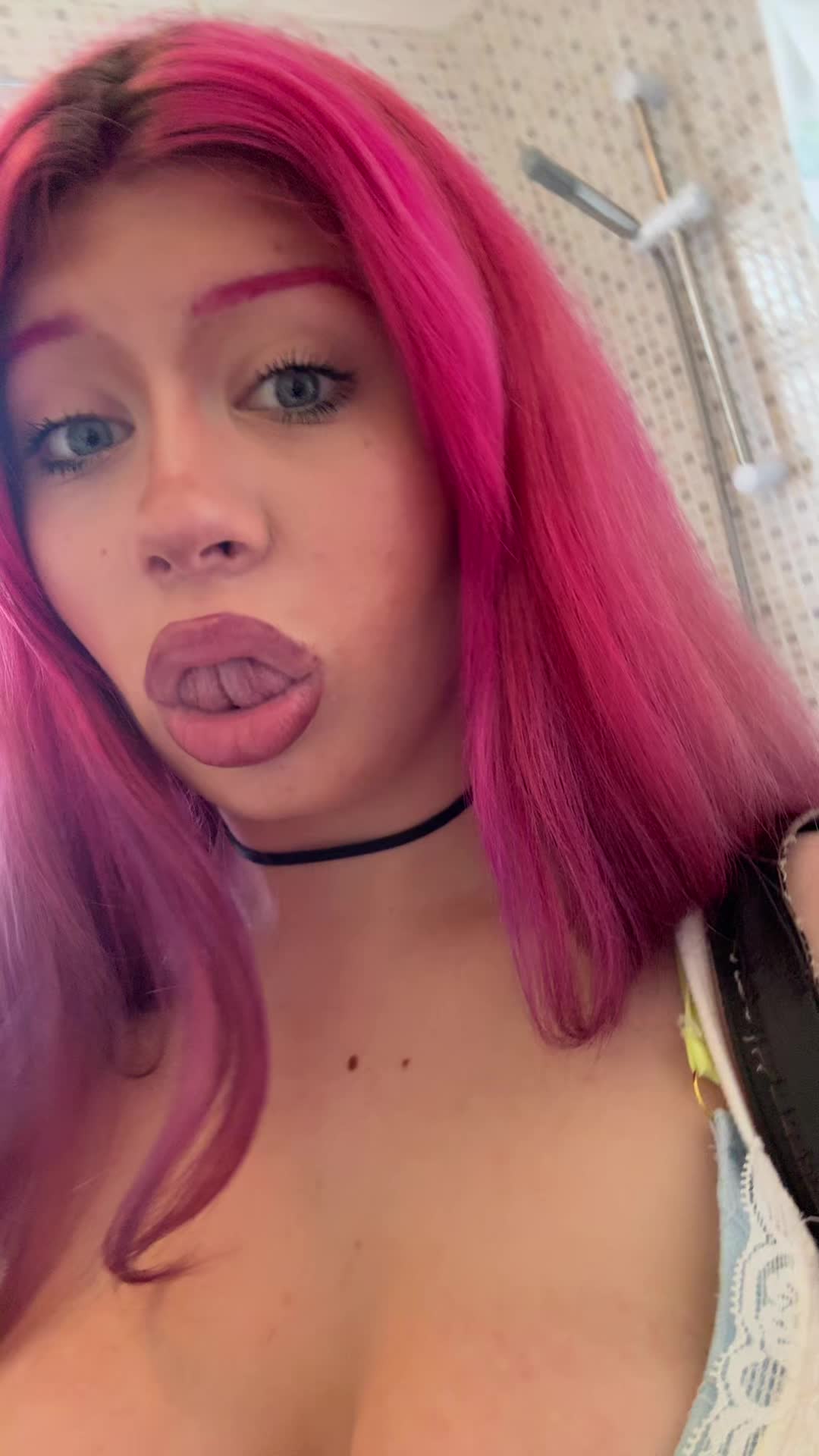 @🪽🍫
