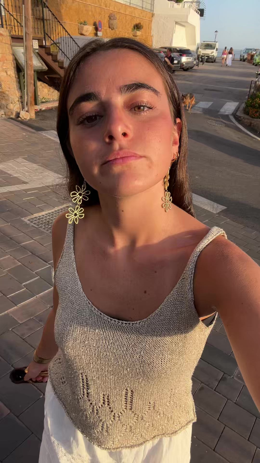 @elenaluugo
