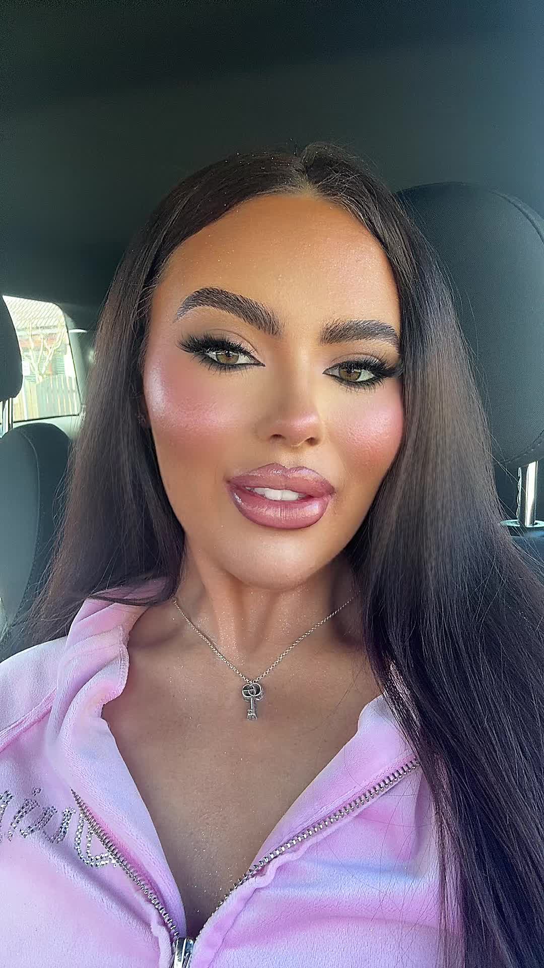 @Emz🍒🫦