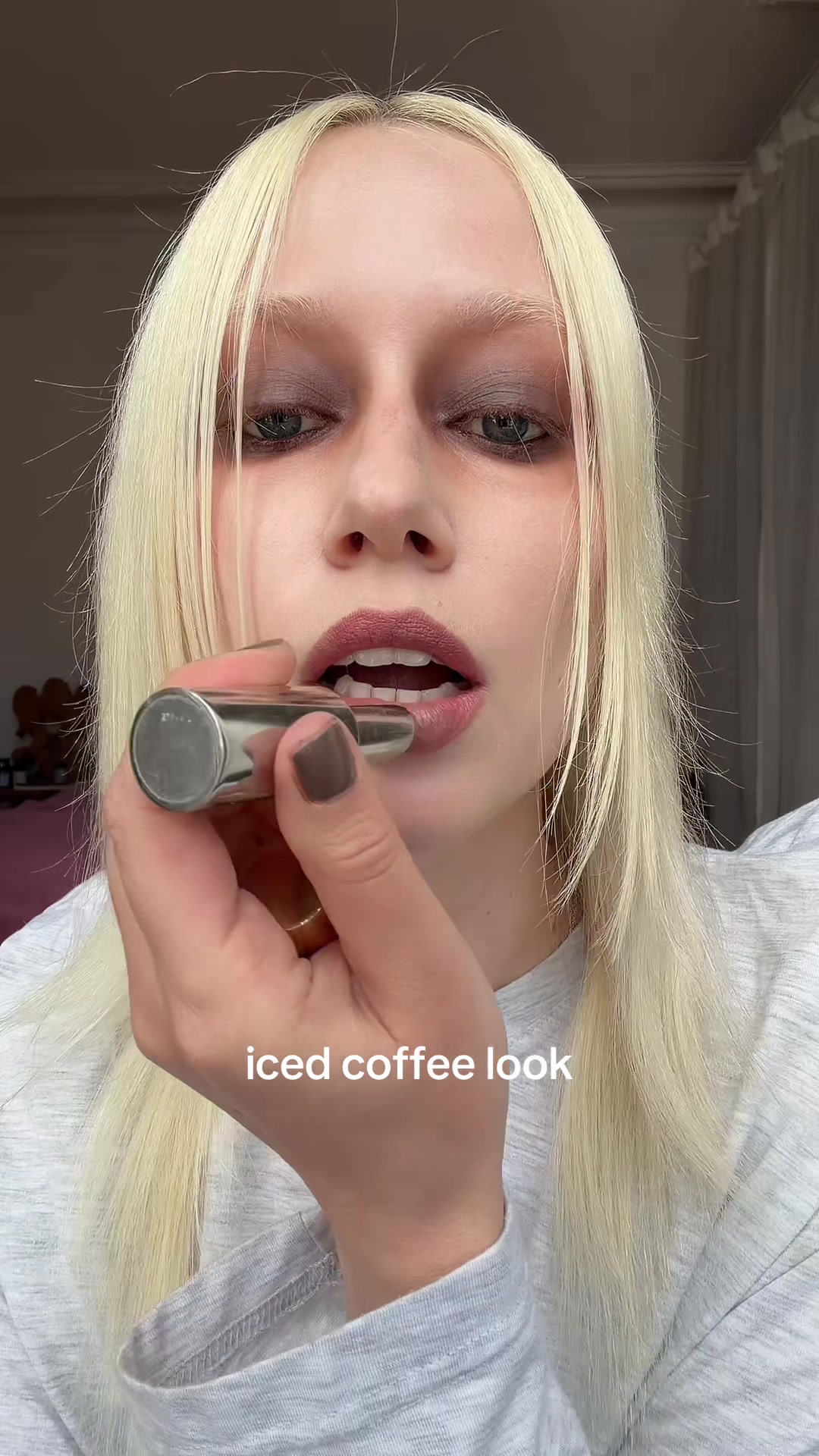 @laravioletta_