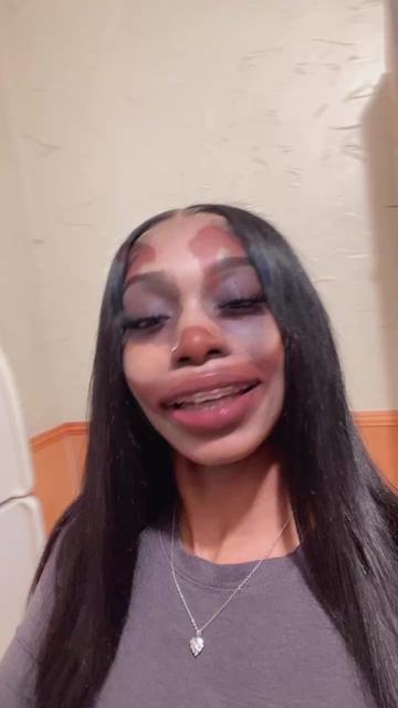 @Gravon_