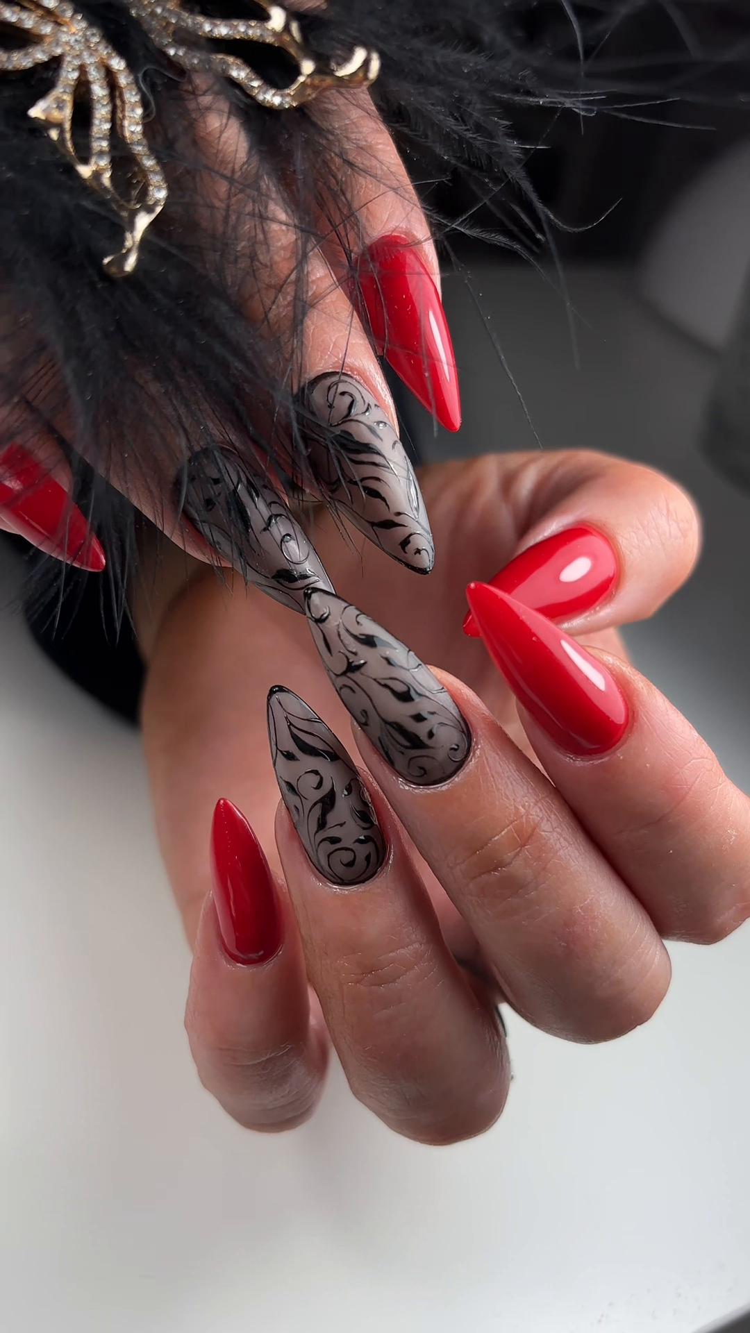 @ViolaViolett_NailArtist