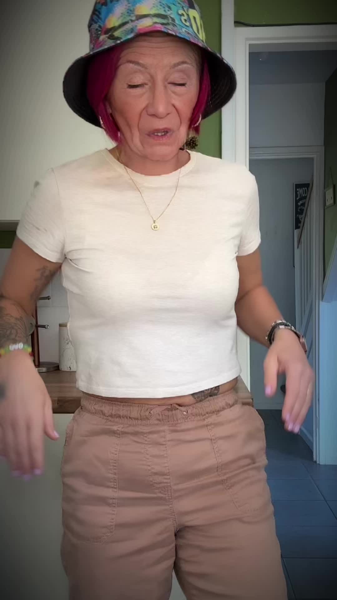 @✨ A.D.H.D GRANNY ✨