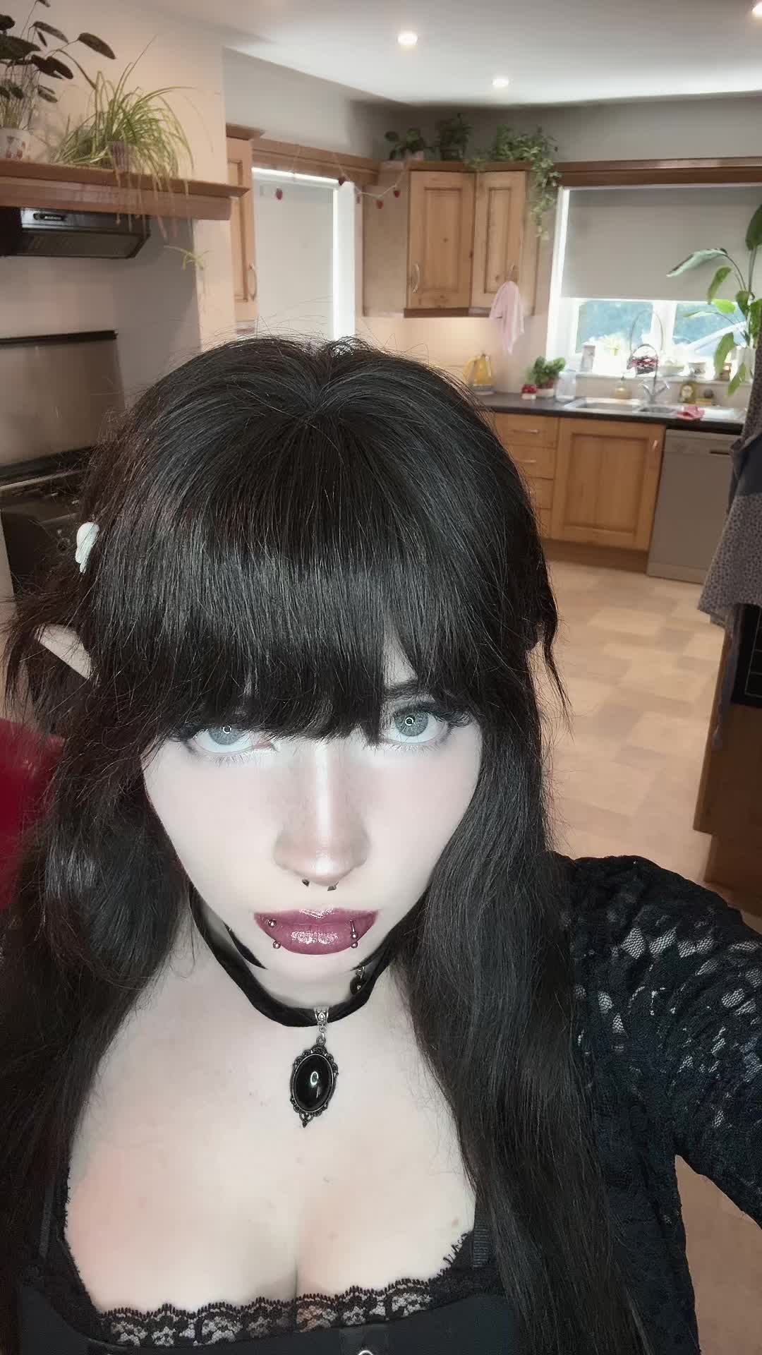 @Cutiegothxo