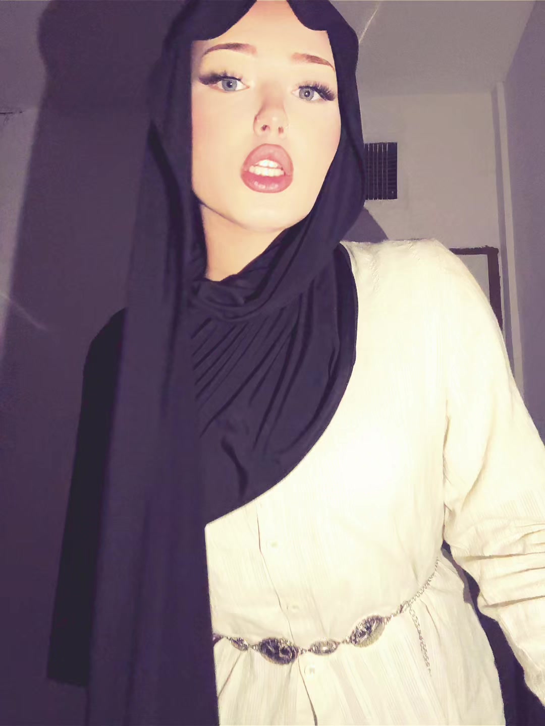 @سارا