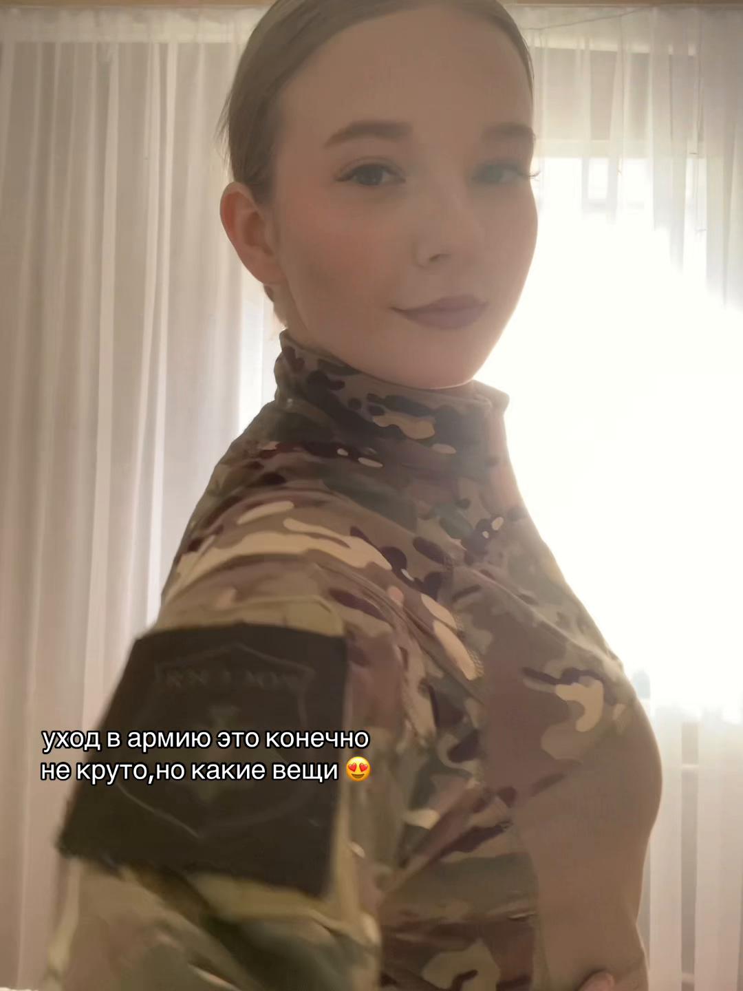 @🙇🏼♀️