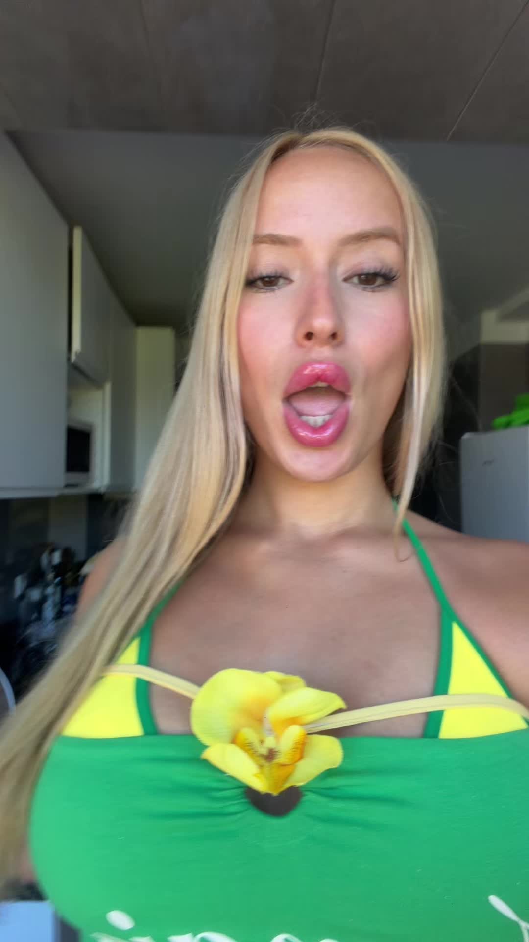 @laaurang_
