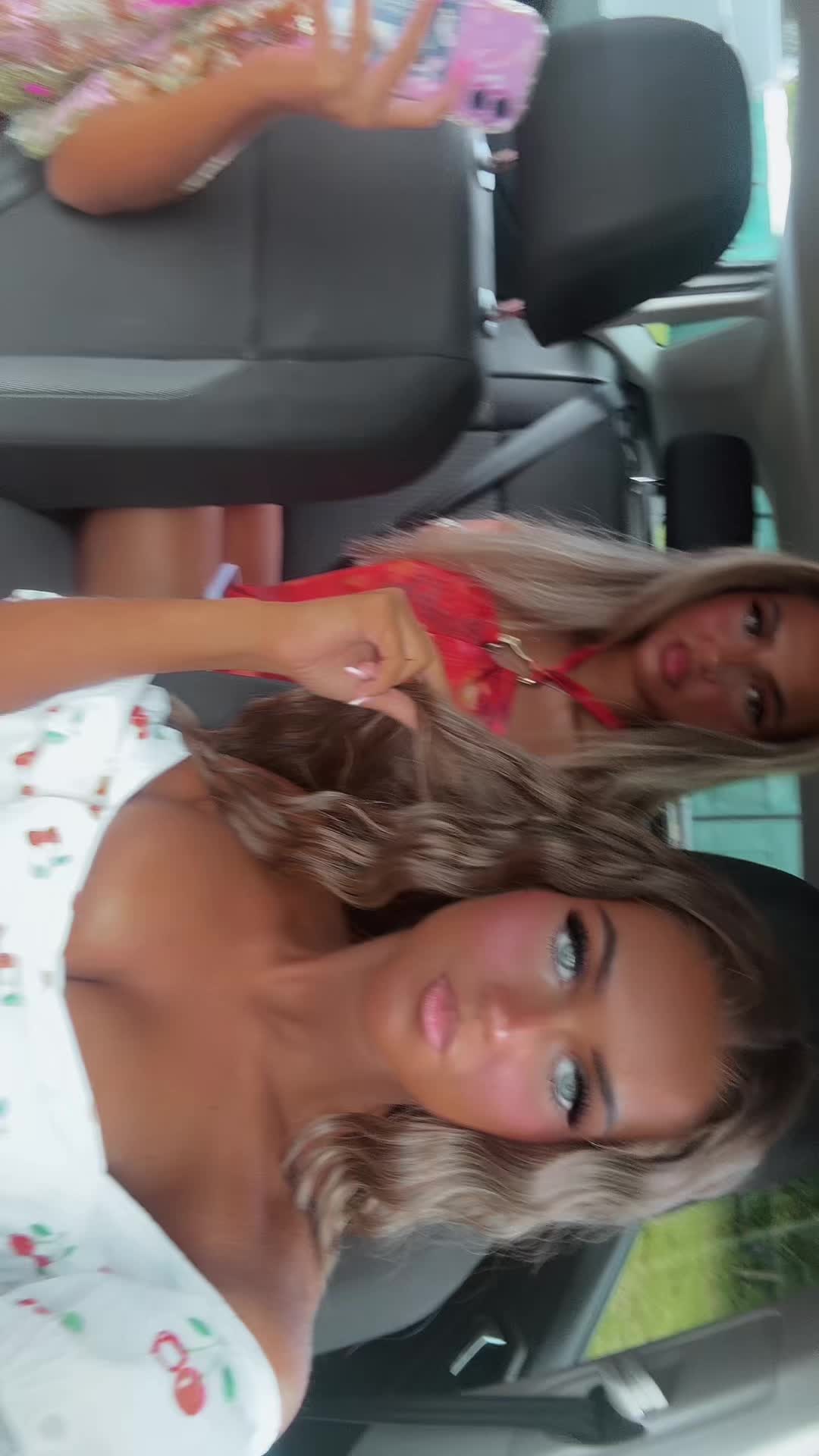 @👸🏽