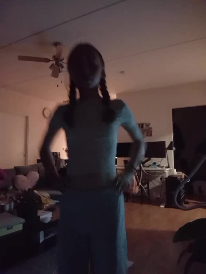 @???