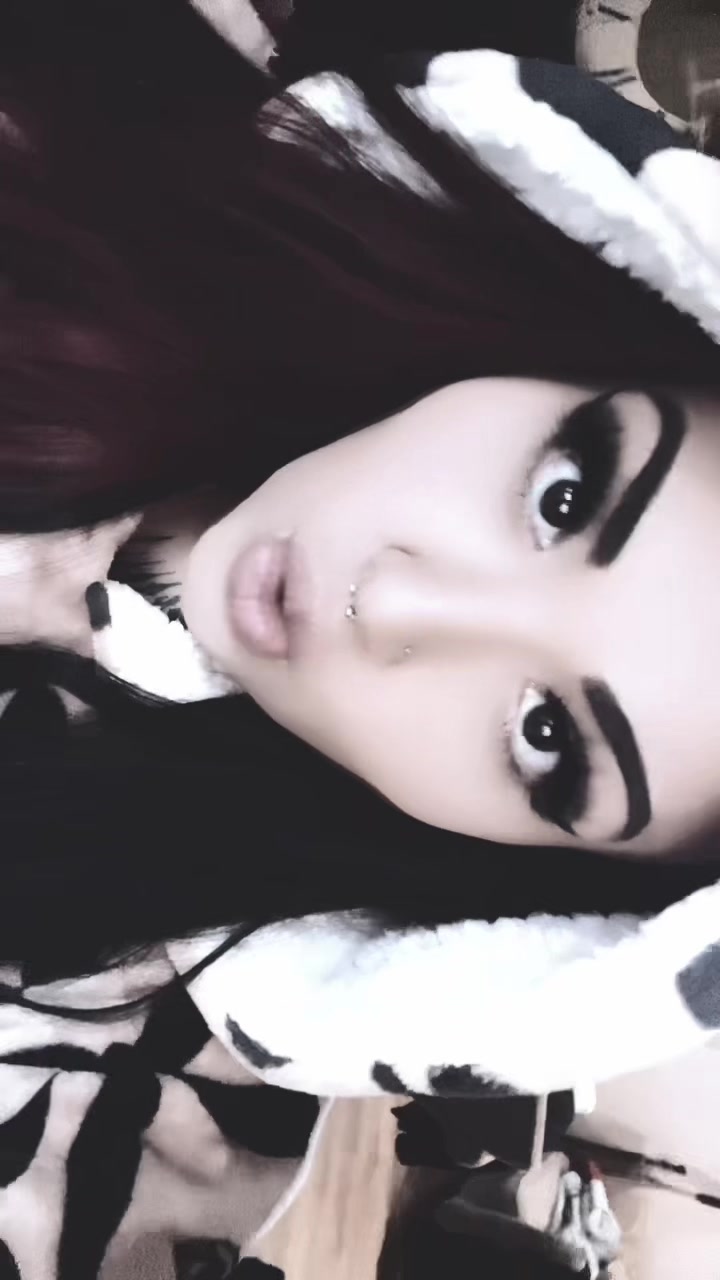 @𝕷𝖎𝖛𝖎𝖓𝖌𝕯𝖊𝖆𝖉𝕲𝖎𝖗𝖑🖤