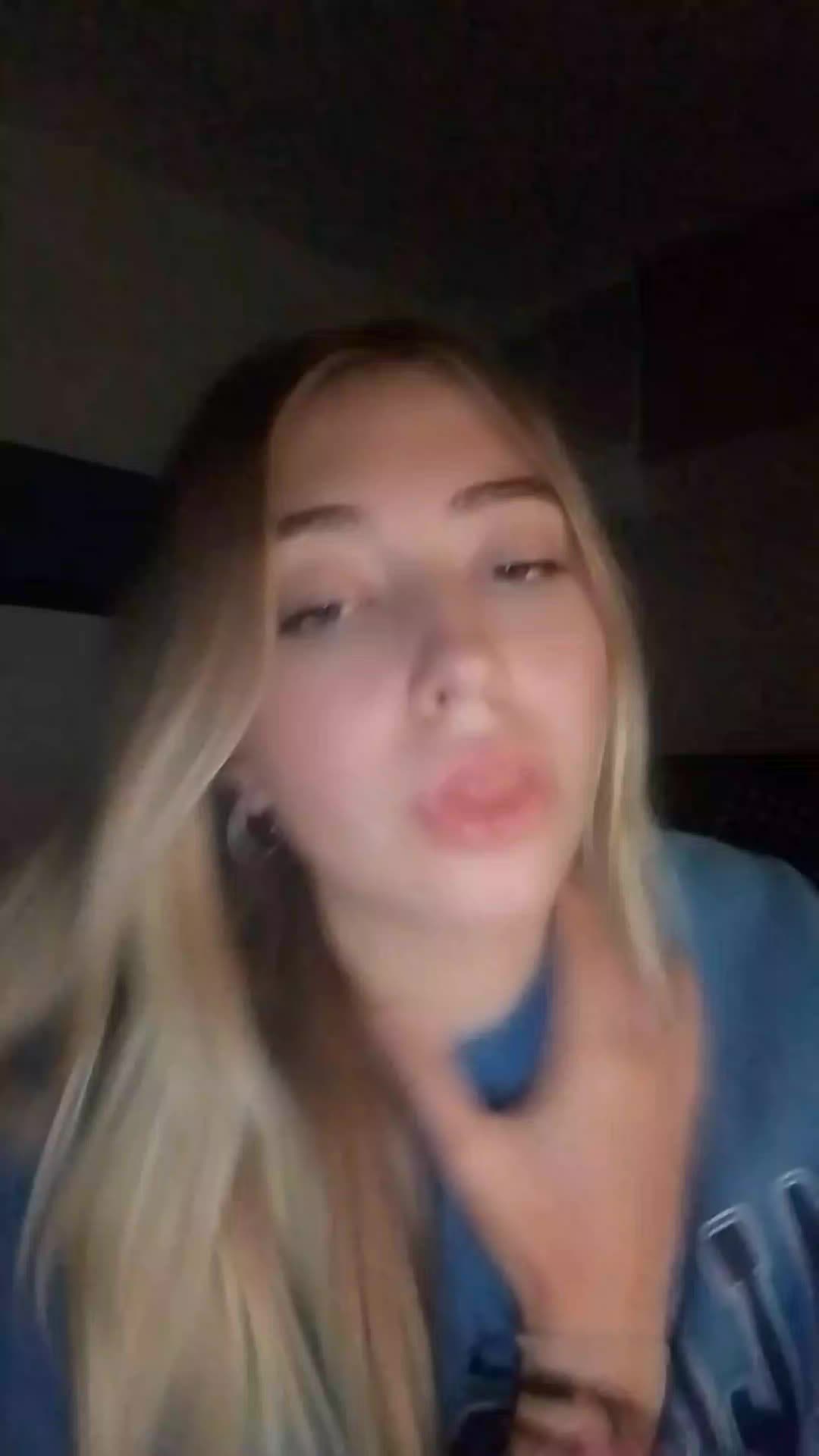 @mya ferri