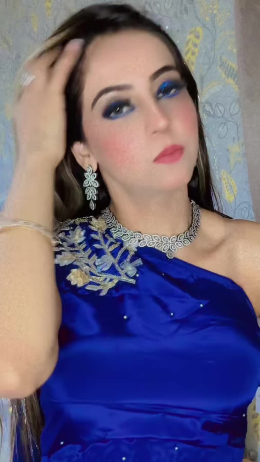 @Pinky_xoxa1