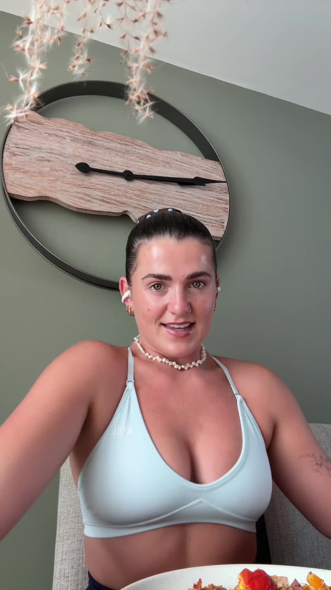 @elbuckles