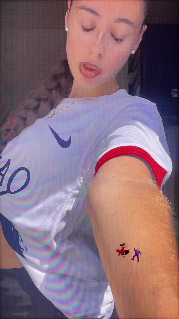 @𝐸𝓃𝑜𝓁𝒶_𝒶𝑔𝓍🌺