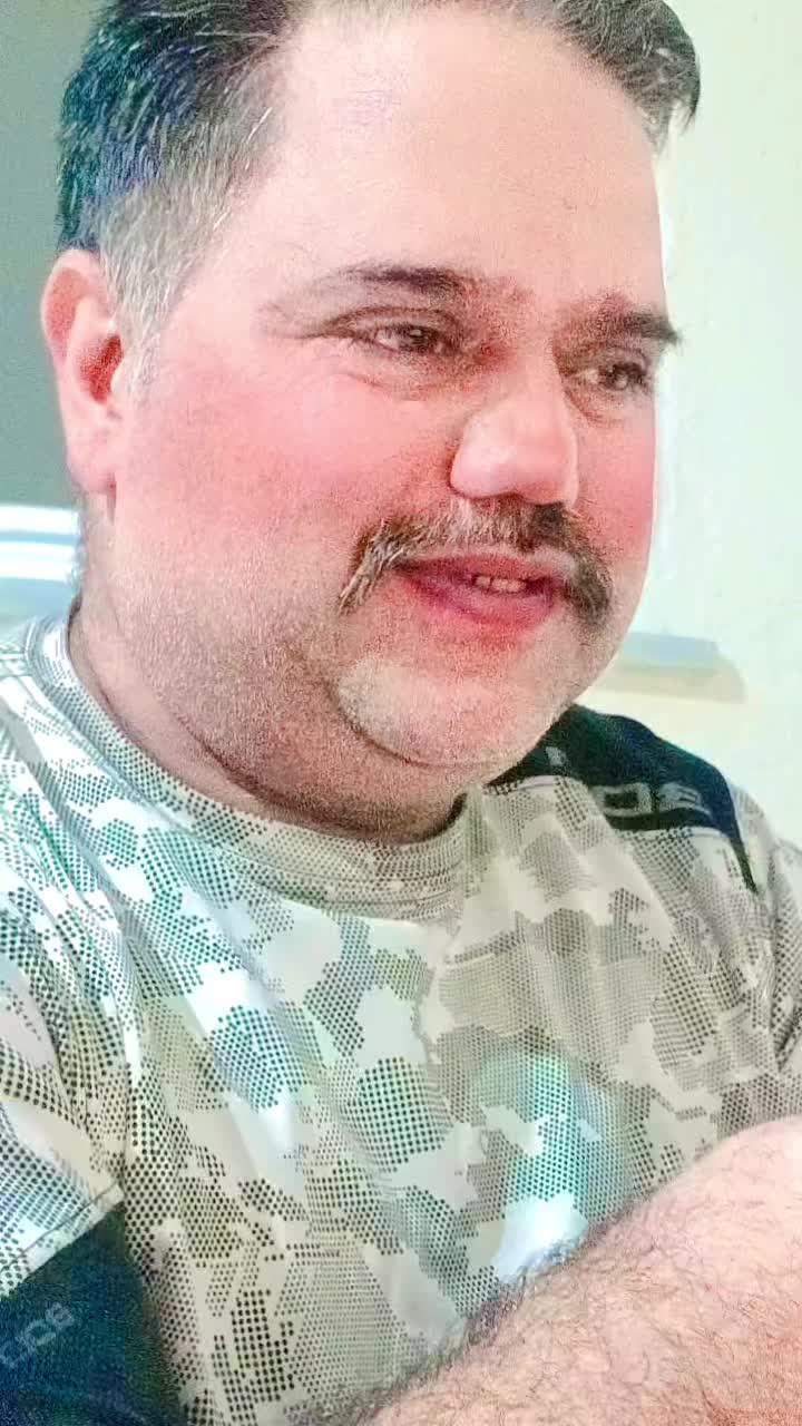 @,:",:"p;:r..e.:e.,;t#*🤟🤟