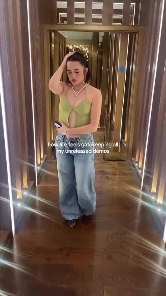 @itsliterallyjustbelle
