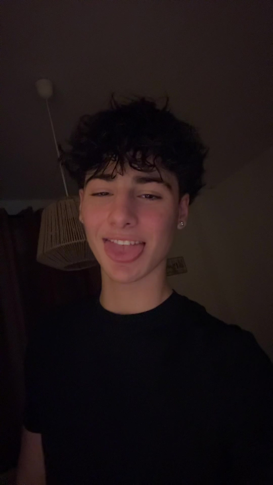 @L&Eacute;O