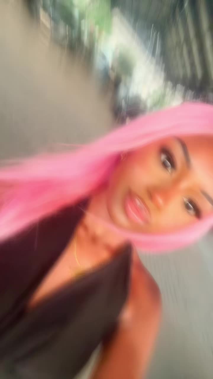 @Lipglossglitterbarbie