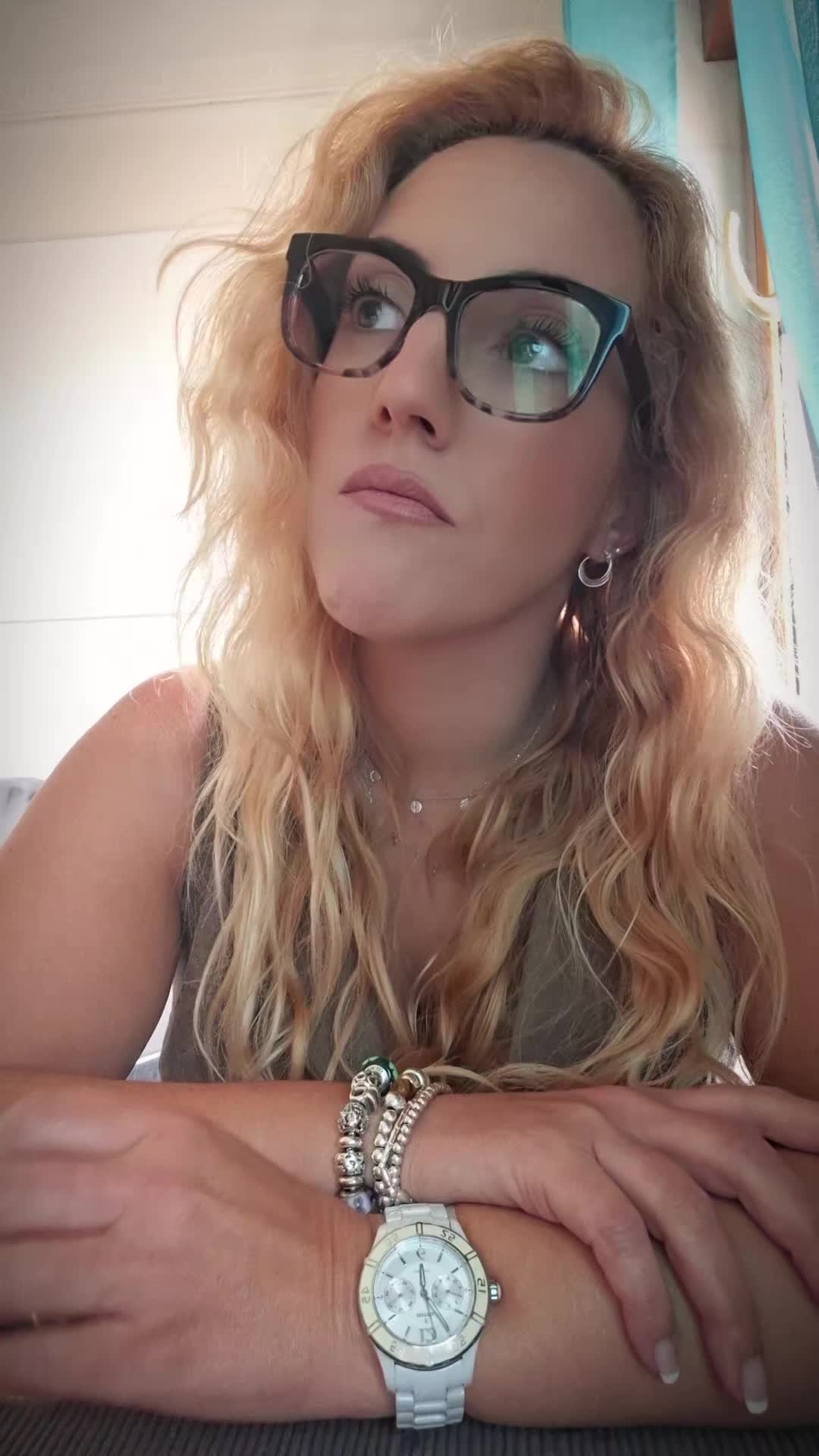 @Rosana ᥫ᭡