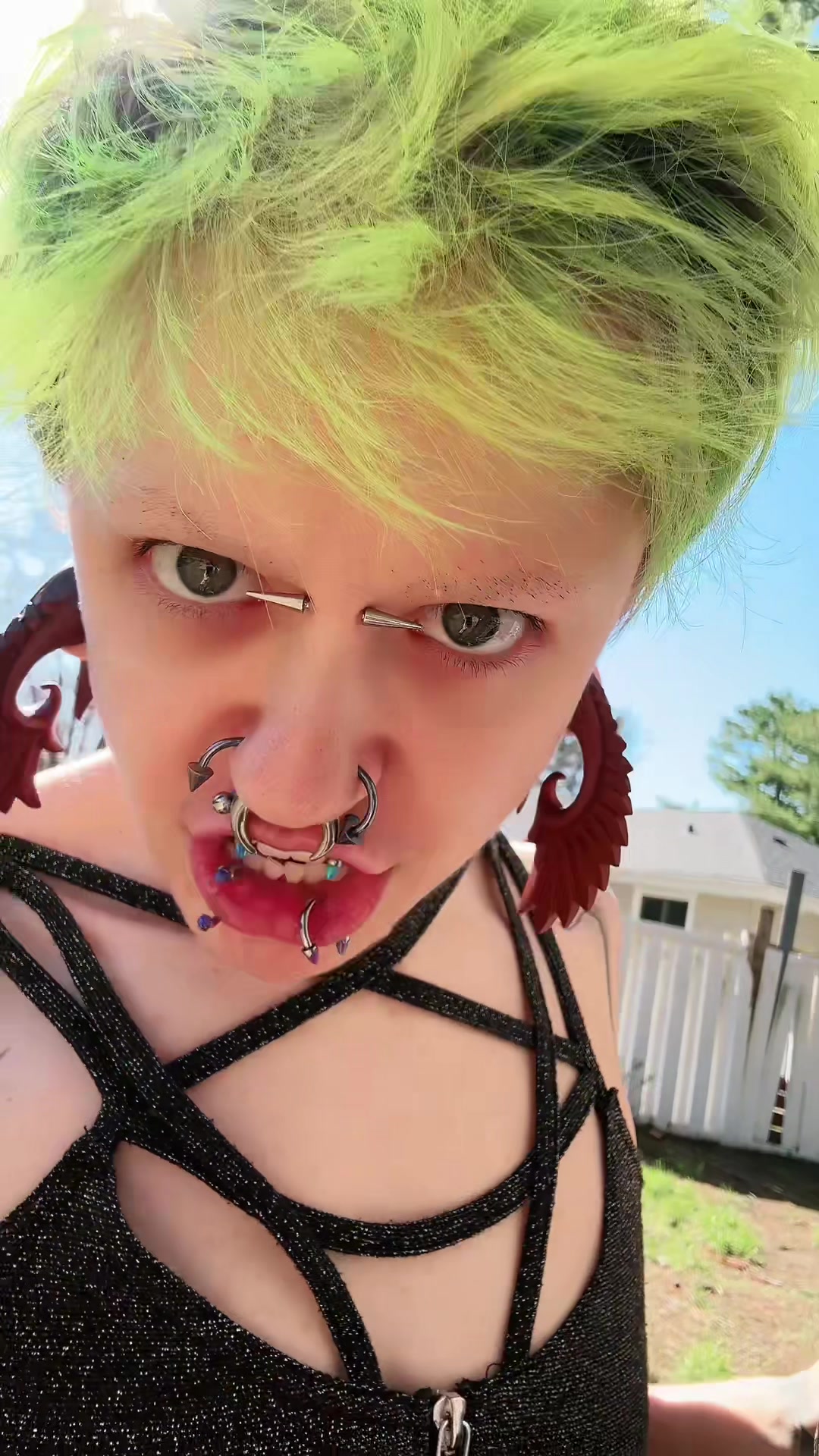 @XParanoiaDevoursTheMindX