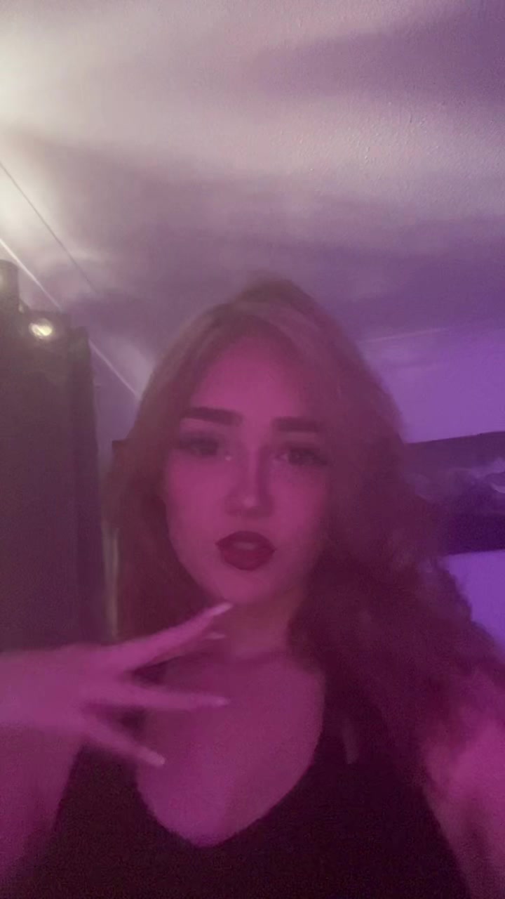 @𝒹𝒶𝓃𝒾ℯ𝓁𝓁ℯ