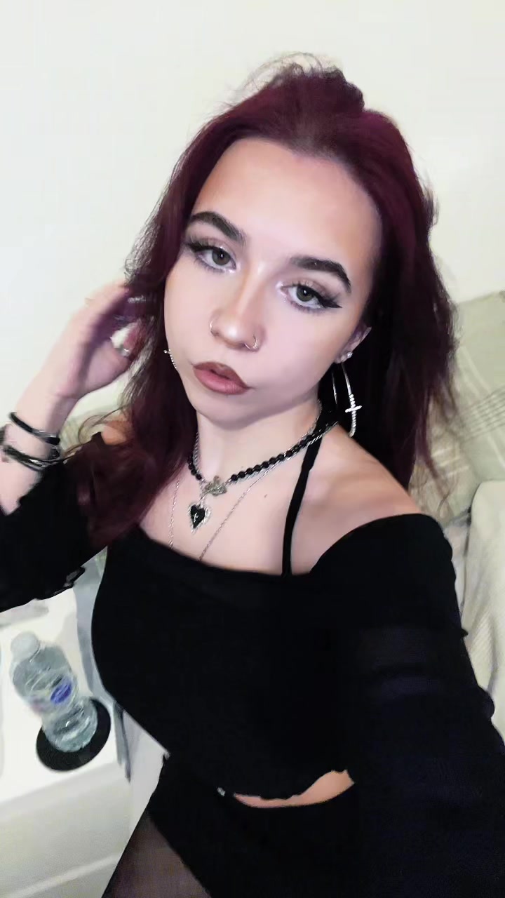 @michaela 🧛🏼&zwj;♀️