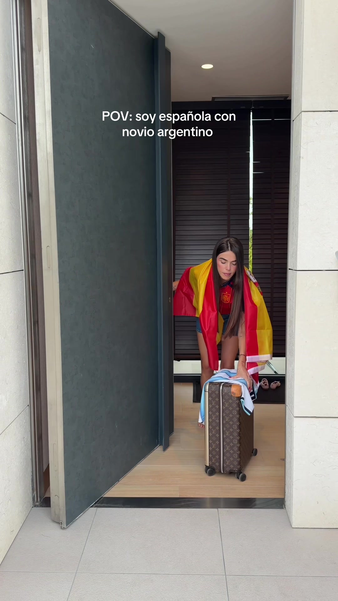 @Violeta Mangri&ntilde;an