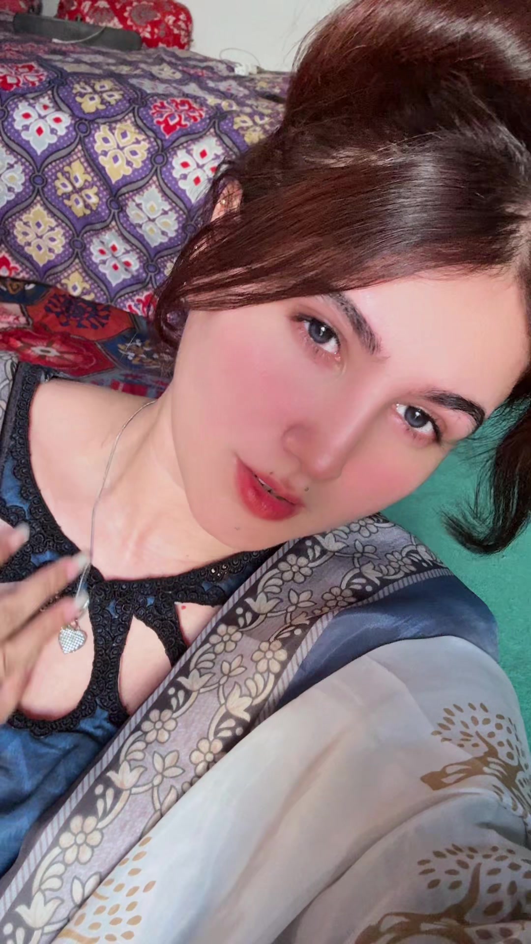 @Isha Hashmi.🥀👑
