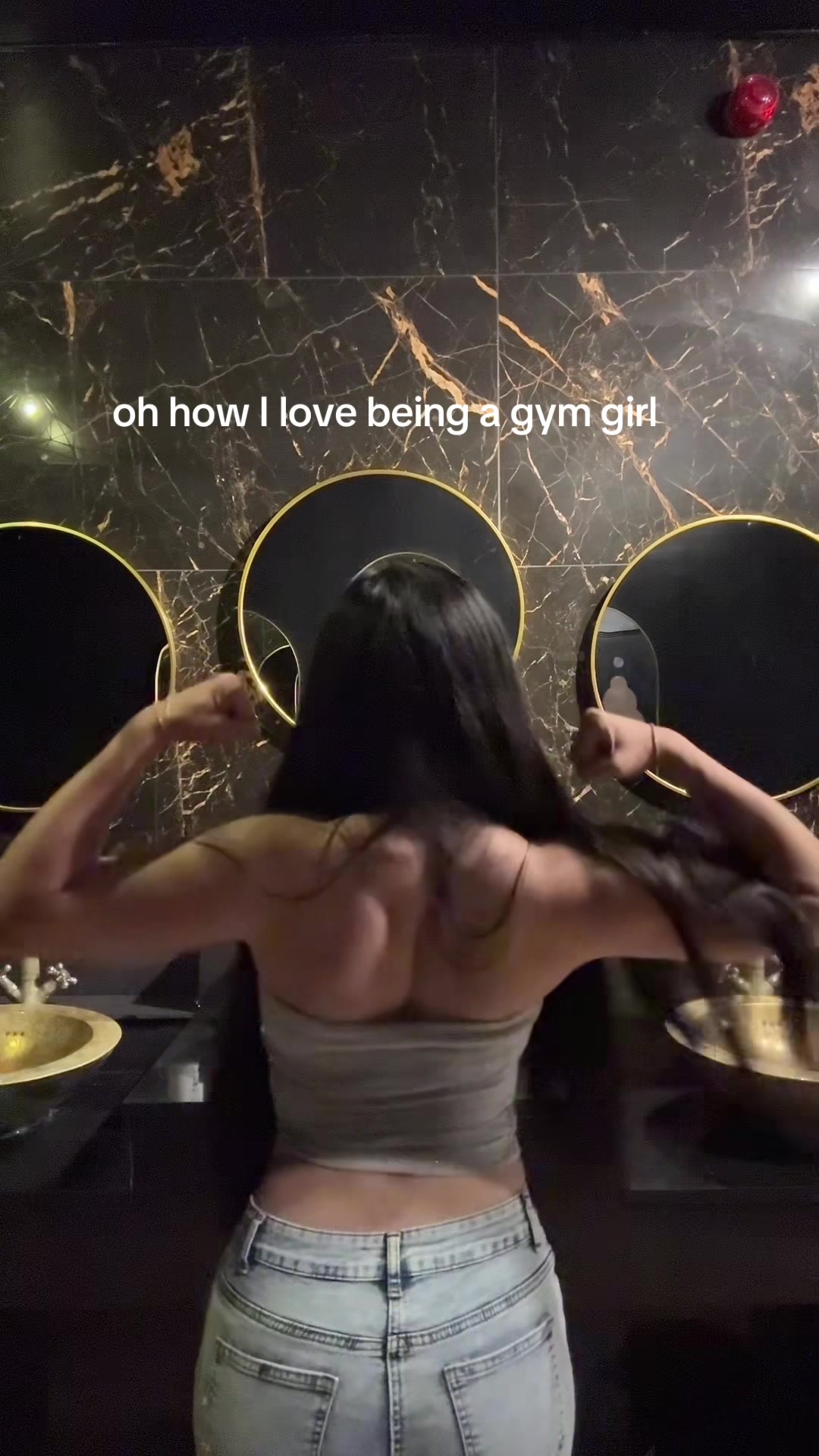 @Simran 💕