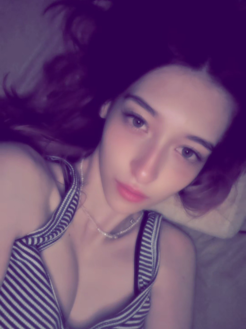 @𝓴𝓲𝓼𝓼 𝓶𝒆 ♰