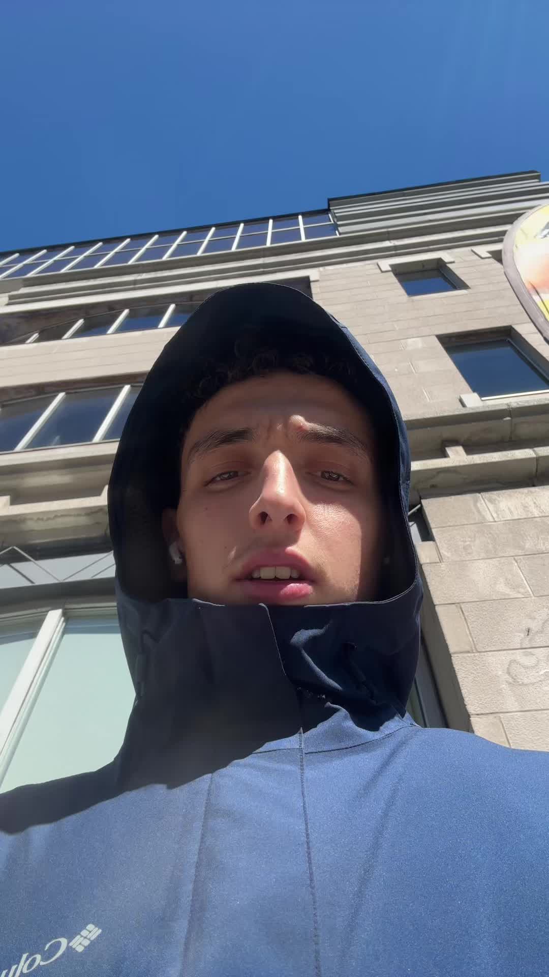 @Sur une 🦵